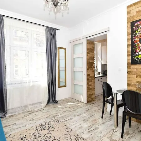 Lägenhet Komfortowe Przy Rynku Klimatyzacja Wrocław